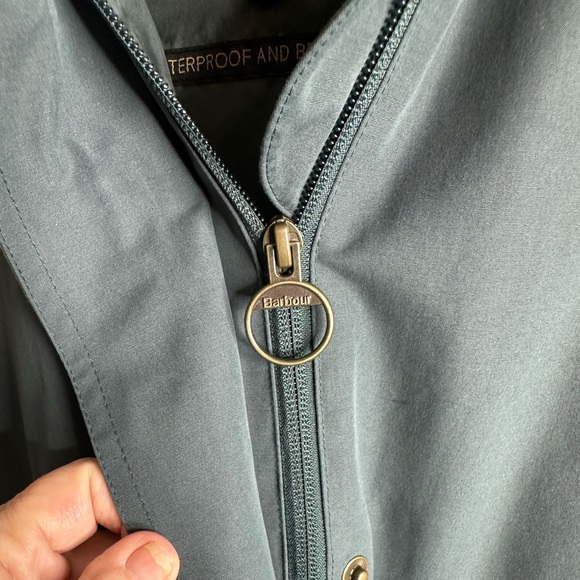 Barbour rain jacket in green. Size 1x. Excellent condition. - Picture 5 of 10
